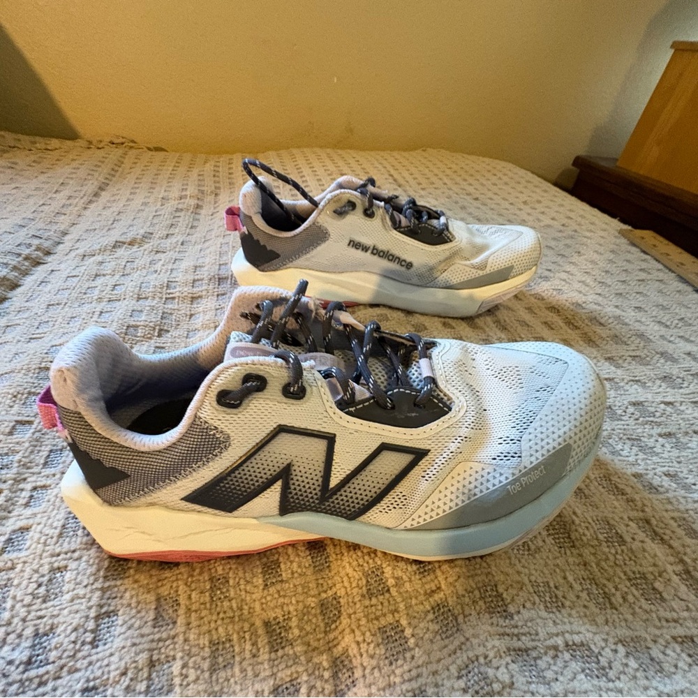 New Balance Sneakers in White, Gray, and Pink Accents